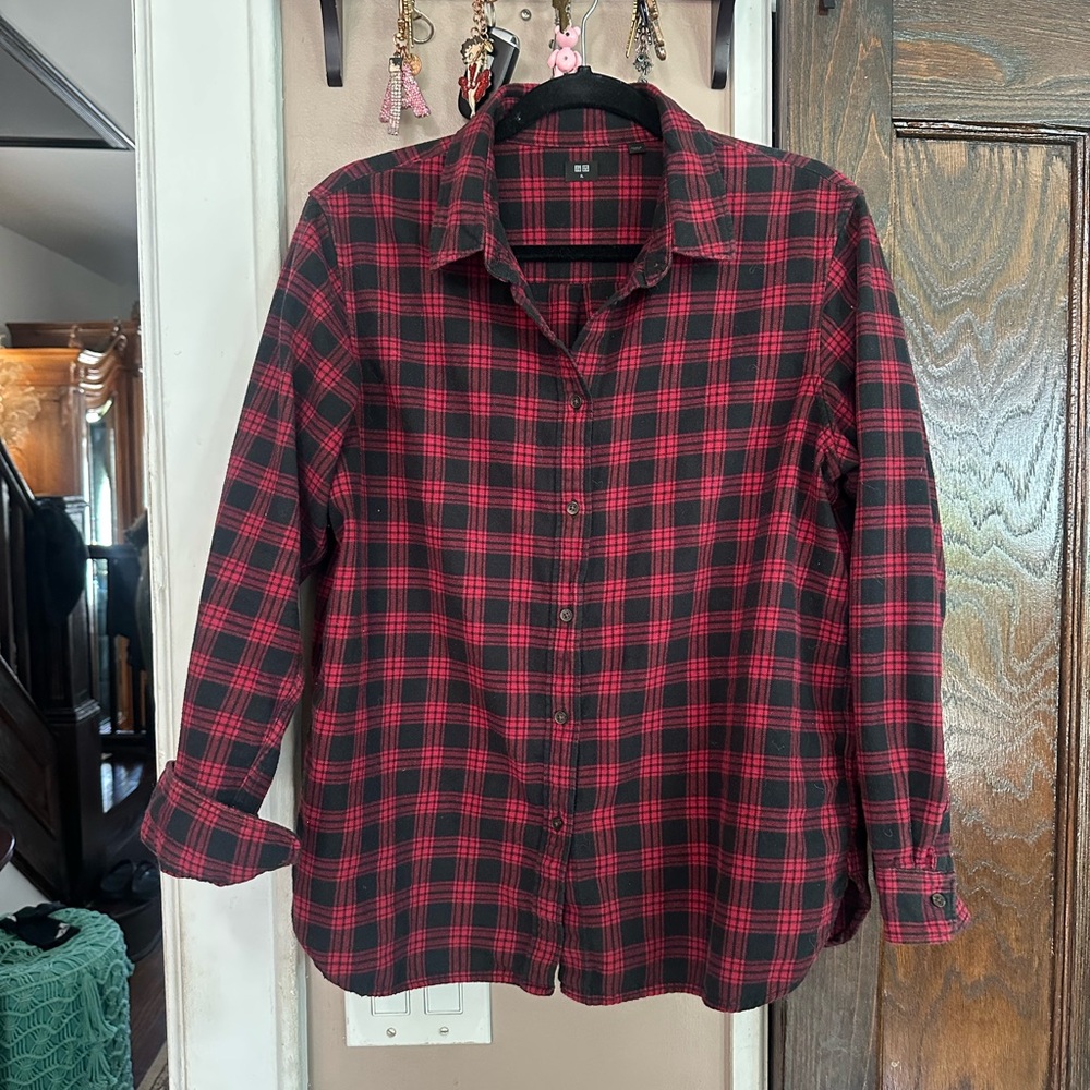 Uniqlo Red and Black Plaid Button-Down Shirt